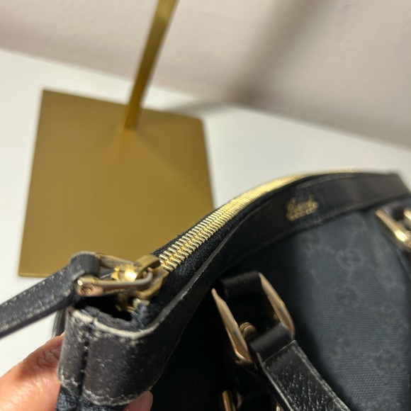 Gucci Black Vintage Signature Handbag - Picture 5 of 16